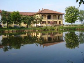 Отель Agriturismo La Cinciallegra  Riva presso Chieri